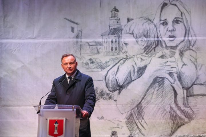 Andrzej Duda upamiętnił w Wieluniu pierwsze ofiary II Wojny Światowej