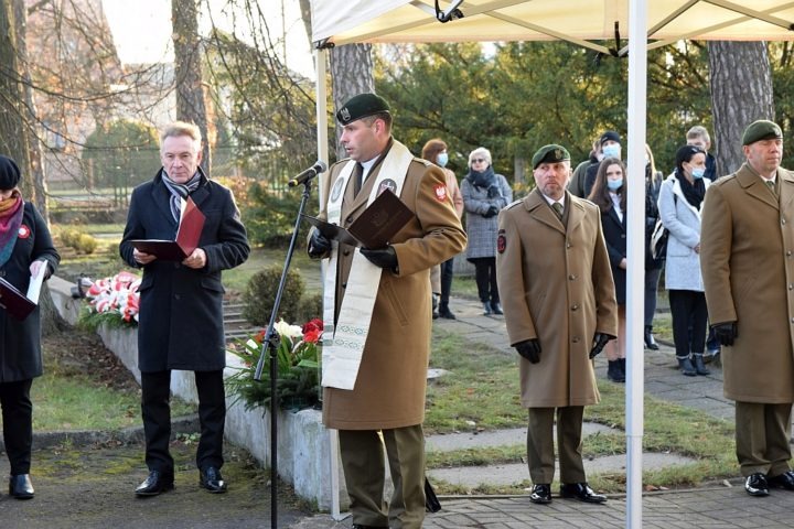 Poświęcenie 17 grobów żołnierzy Wojska Polskiego